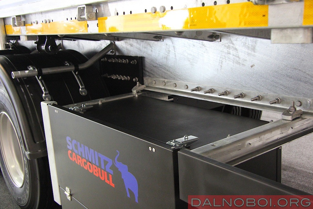 Schmitz_Cargobull_S.HD_Universal_04