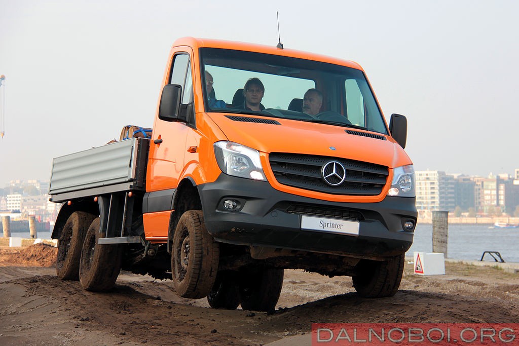 Mercedes-Benz_Sprinter_6x6_Oberaigner_008