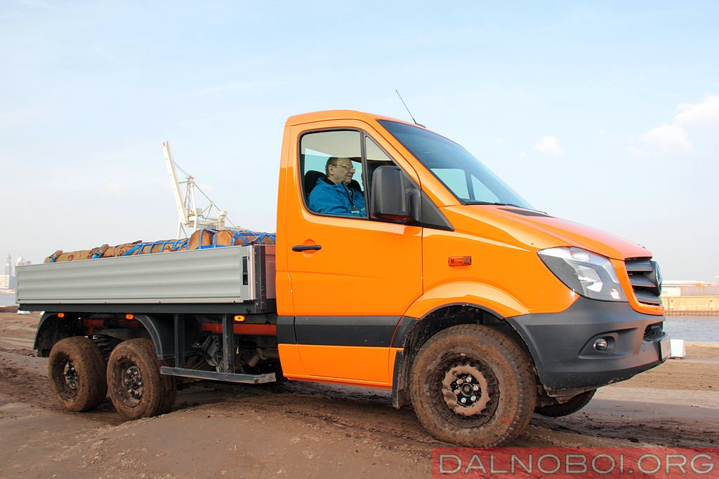 Mercedes-Benz_Sprinter_6x6_Oberaigner_019