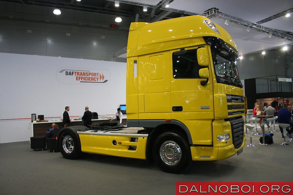 Седельный тягач DAF CF85.460 (6х4) Евро-5 часто используют в строительном секторе и при перевозке ГСМ в полуприцепах-цистернах